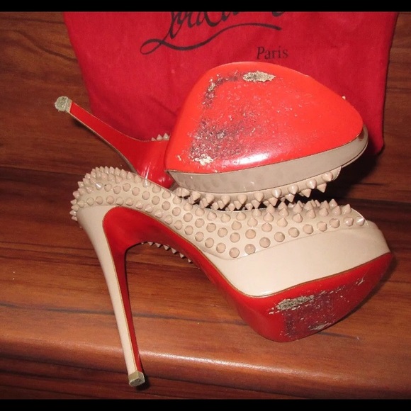 Christian Louboutin - Picture 4 of 4